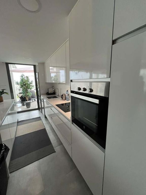 Property photo 3 of 47