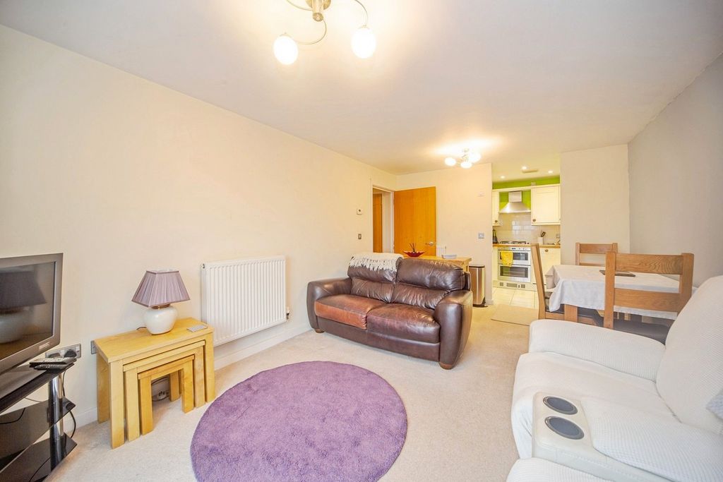 Property photo 2 of 16