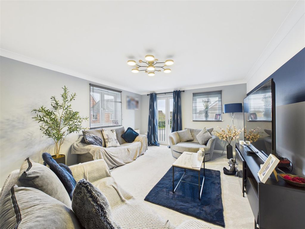 Property photo 2 of 12 Cam05193G0-Pr0070-Still010.Jpg