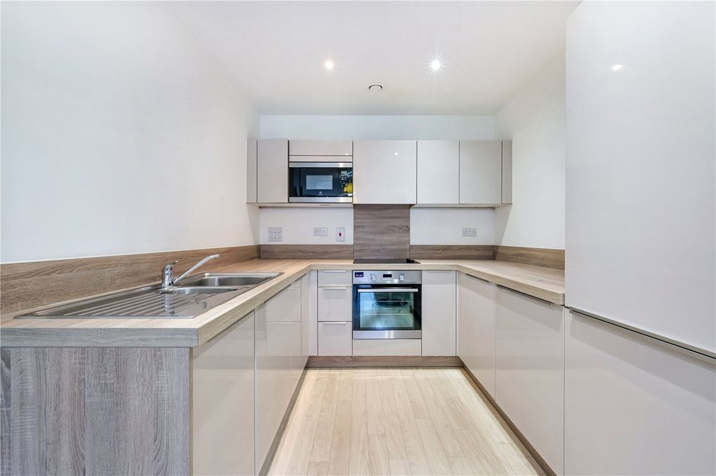 Property photo 3 of 8 Picture No. 04