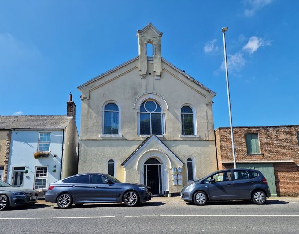 Property photo 1 of 2