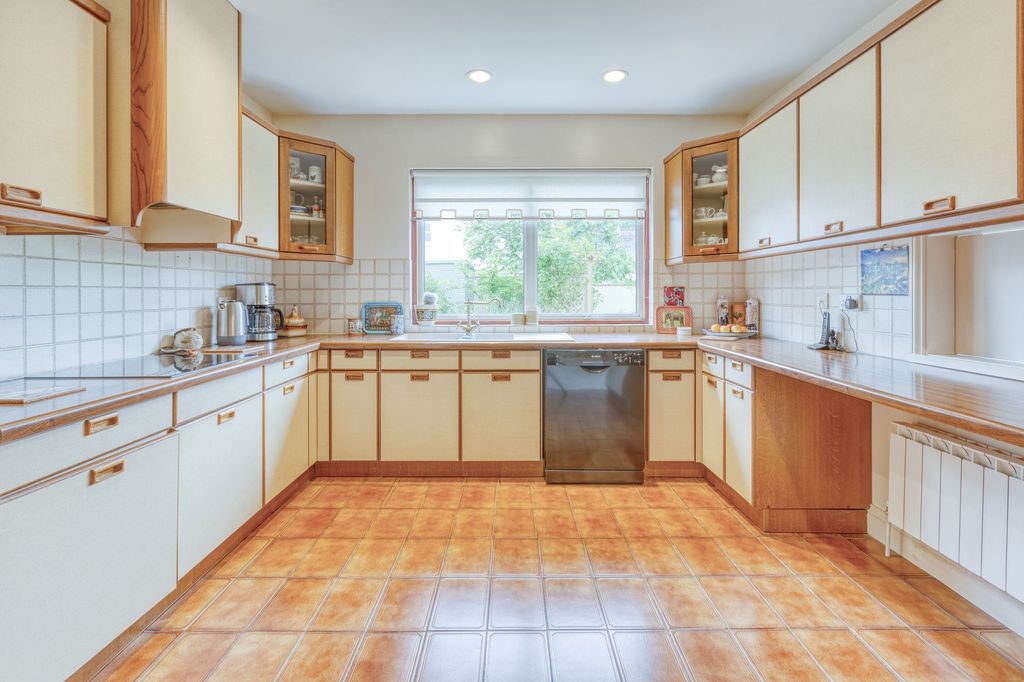Additional image 11 of 4 bed detached house for saleAvignon, St Helier JE2