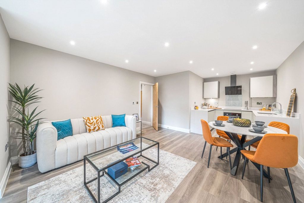 Property photo 2 of 10 Picture No. 61