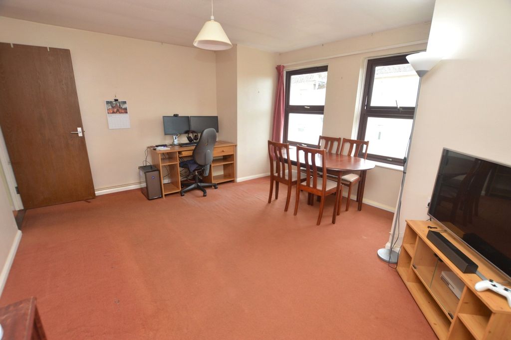 Property photo 3 of 12 Living Room