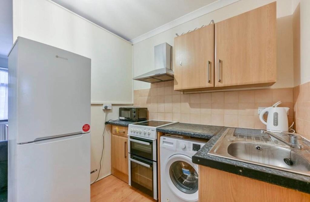 Property photo 3 of 7 Photo 11