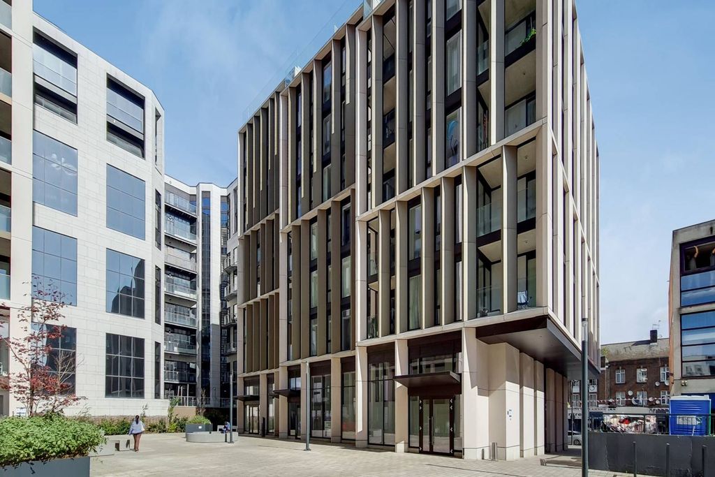 Property photo 2 of 10