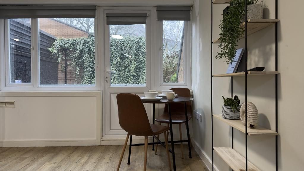 Property photo 3 of 7 Bright And Inviting Communal Workspace Featuring l...