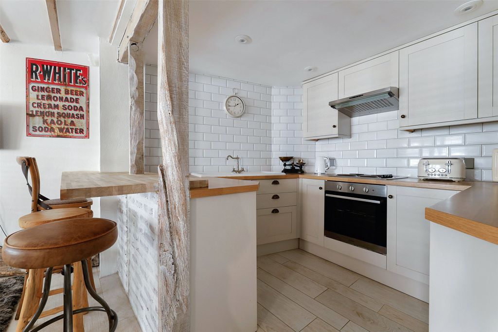 Property photo 2 of 13 Picture No. 01