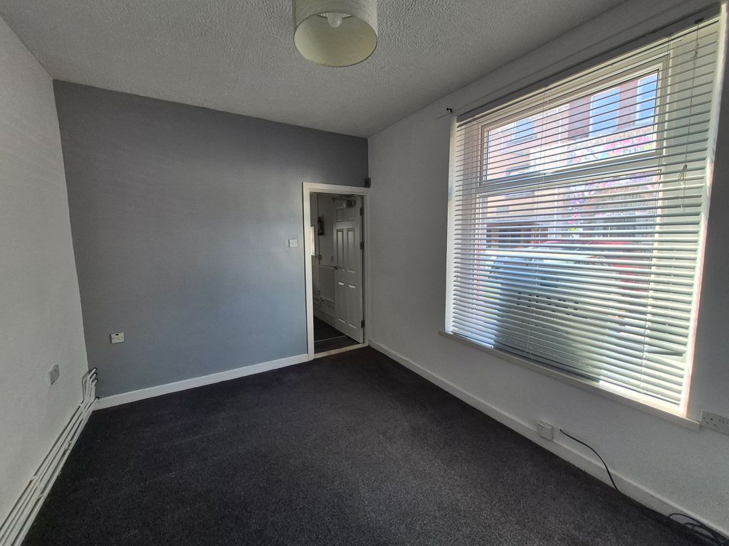 Property photo 3 of 4