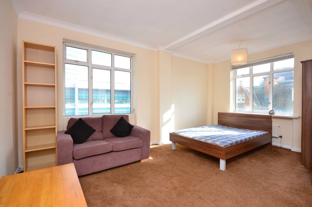 Property photo 1 of 5