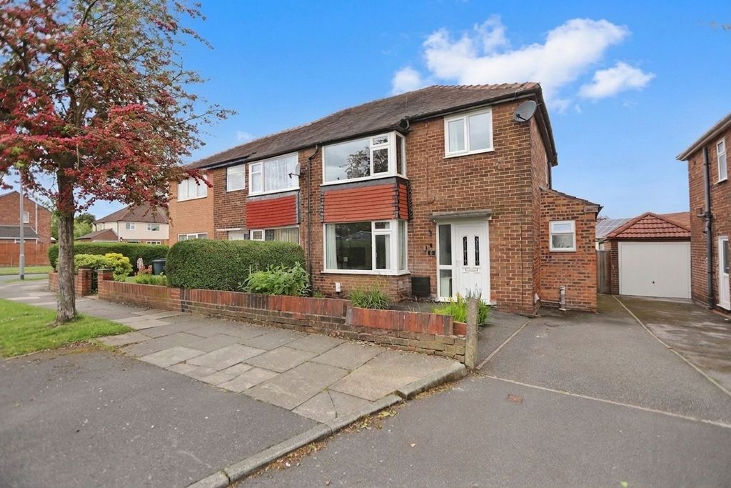 Property photo 1 of 18