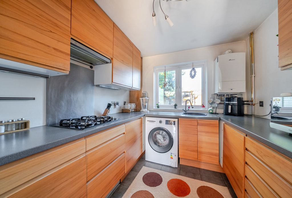 Property photo 3 of 20 1358751-11-68Da59...