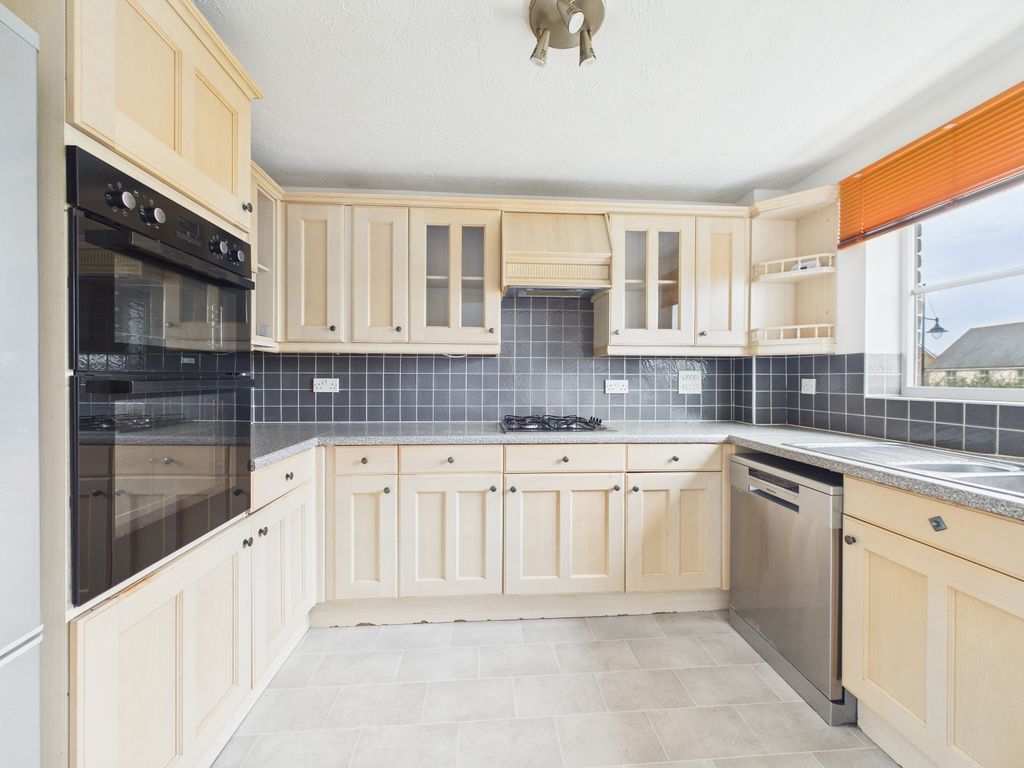 Property photo 3 of 12 Photo 5