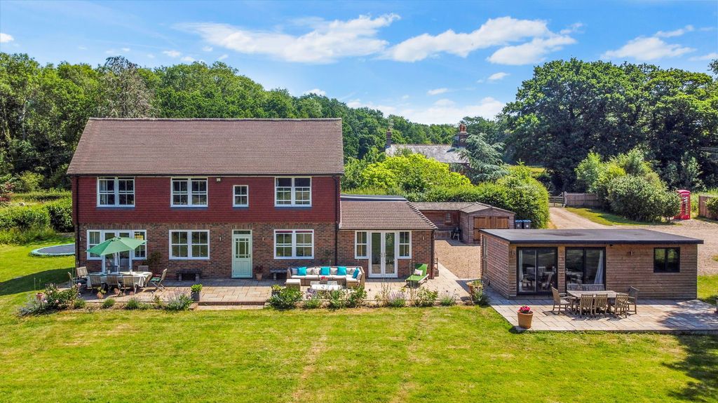 Property photo 1 of 31