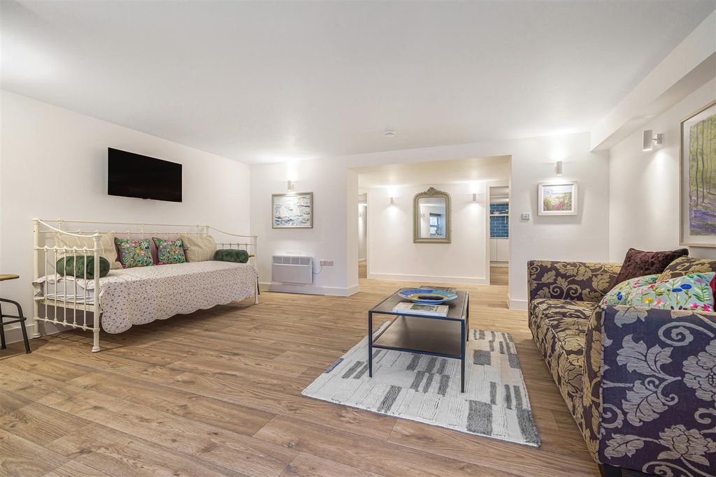 Property photo 2 of 13 1210393 (1).Jpg