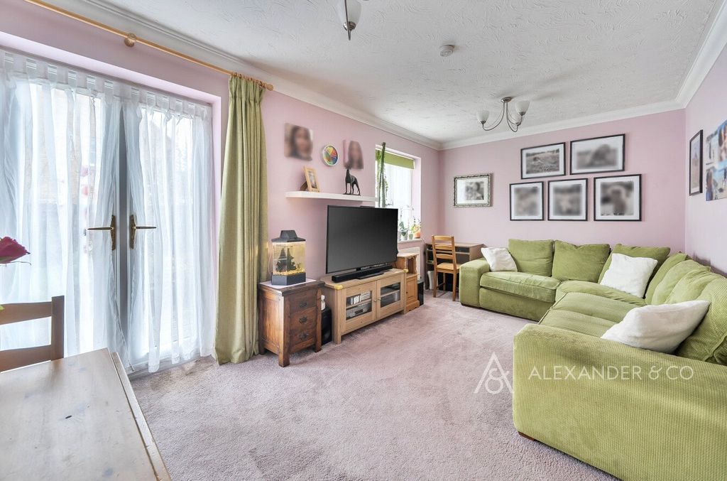 Property photo 2 of 19 Picture No. 06