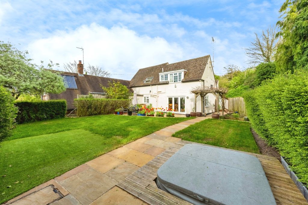 Property photo 2 of 27