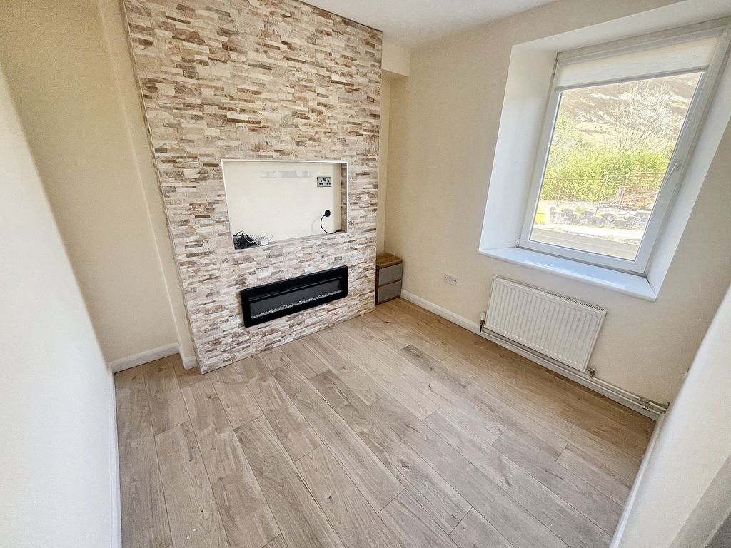 Property photo 3 of 20 Liv1