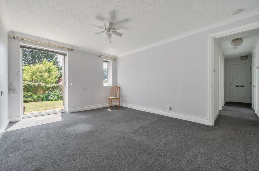 Property photo 2 of 14 1479940-19-6A396B...