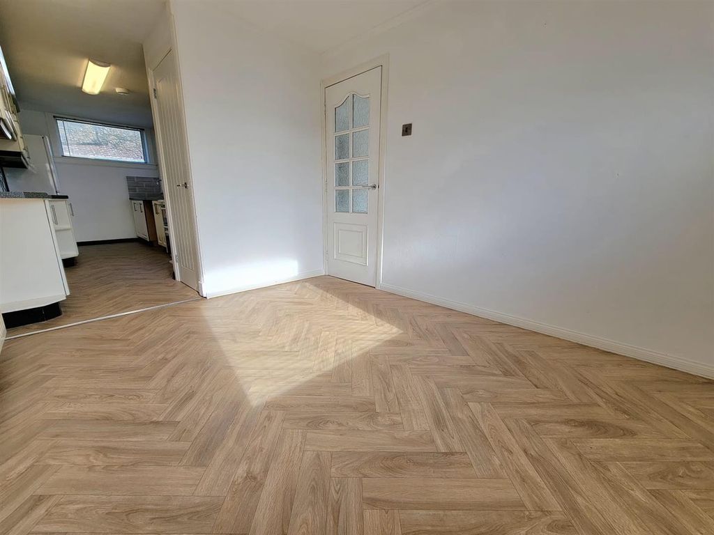 Additional image 5 of 3 bed end terrace house to rentCraigievar Drive, Glenrothes KY7