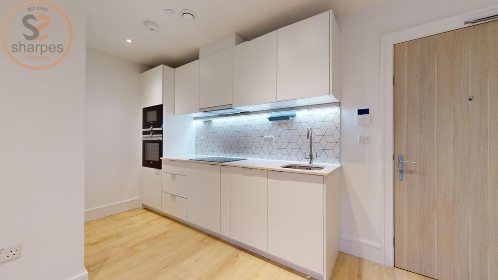 Property photo 3 of 22 2