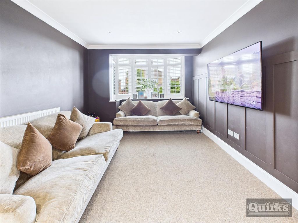 Property photo 2 of 15 Cam02342G0-Pr0121-Still004.Jpg