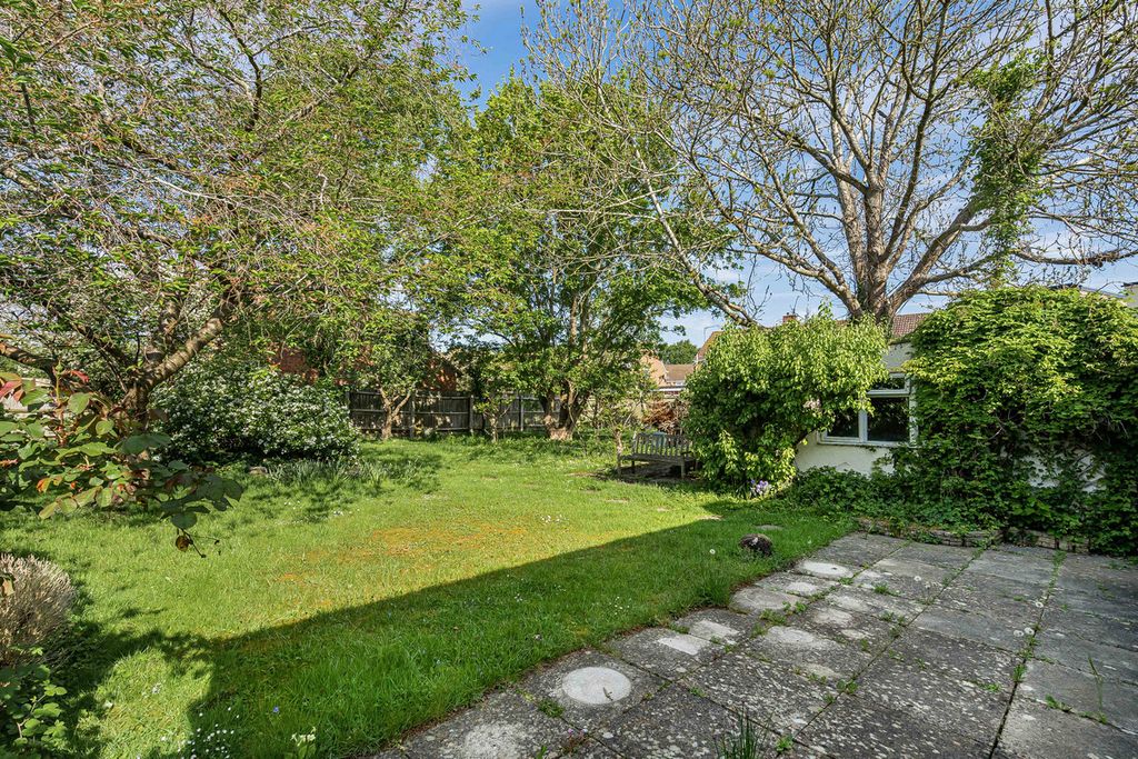 Property photo 2 of 24