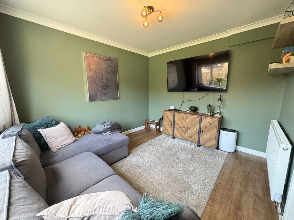 Property photo 3 of 31