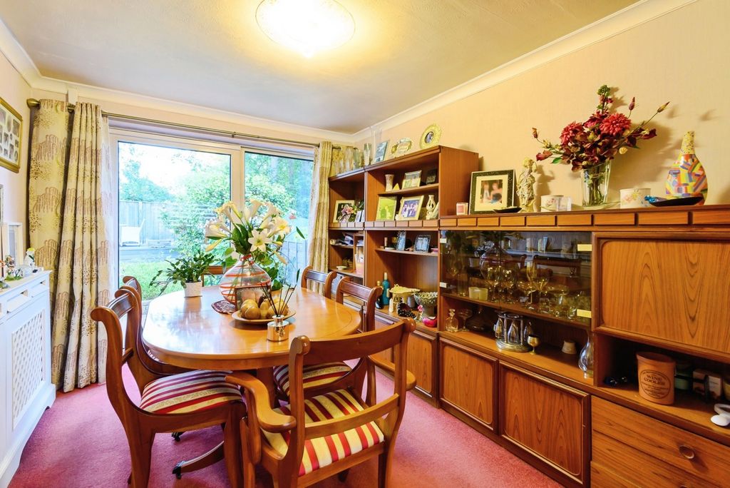 Property photo 3 of 8 Dining Room