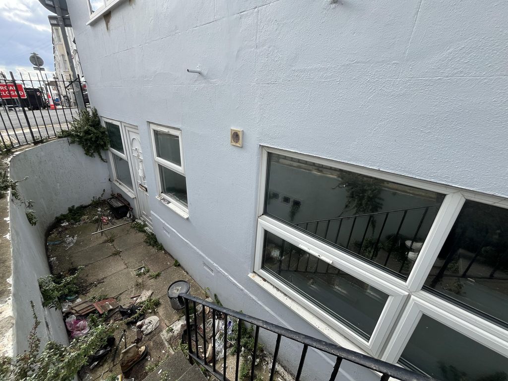 Property photo 2 of 12 Img_3957.Jpg