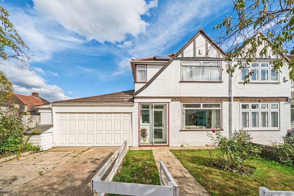 Property photo 1 of 19 1523506-1-6Aabef7...
