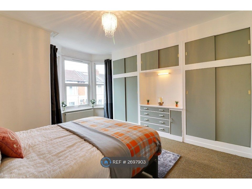 Property photo 2 of 6