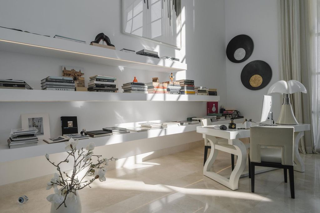 Property photo 3 of 42