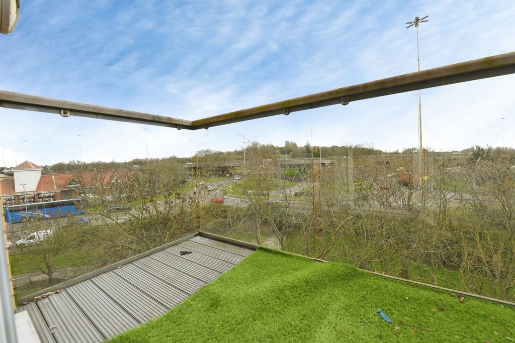 Property photo 3 of 14 Pbox-Img.Jpg