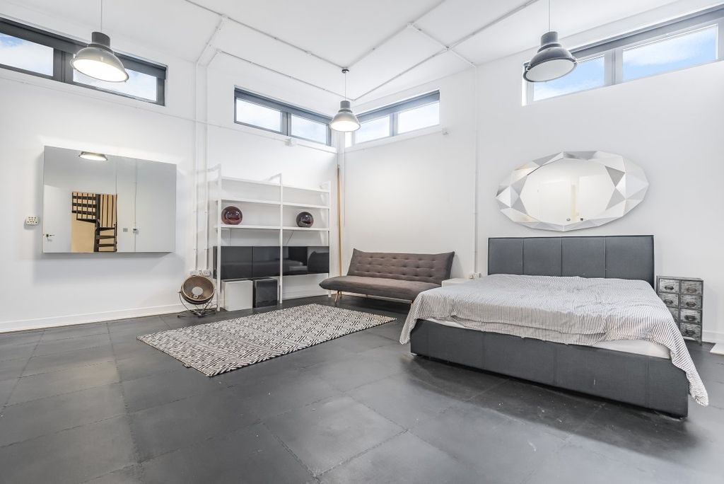 Property photo 2 of 9 666827 (6)