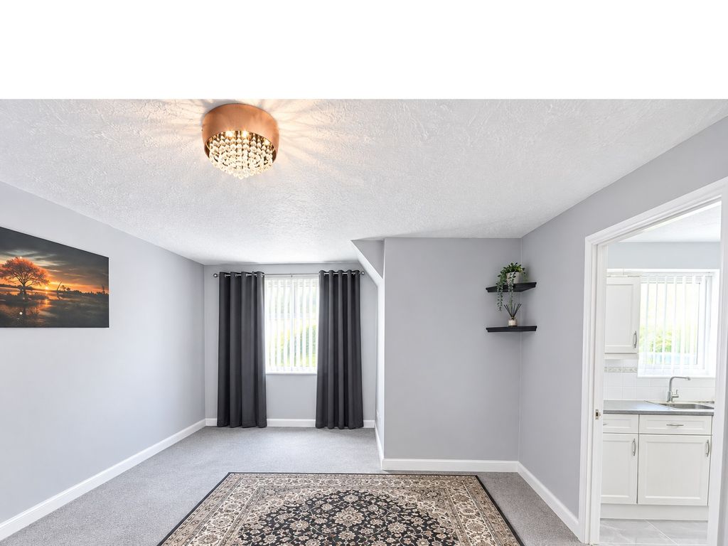 Property photo 2 of 4
