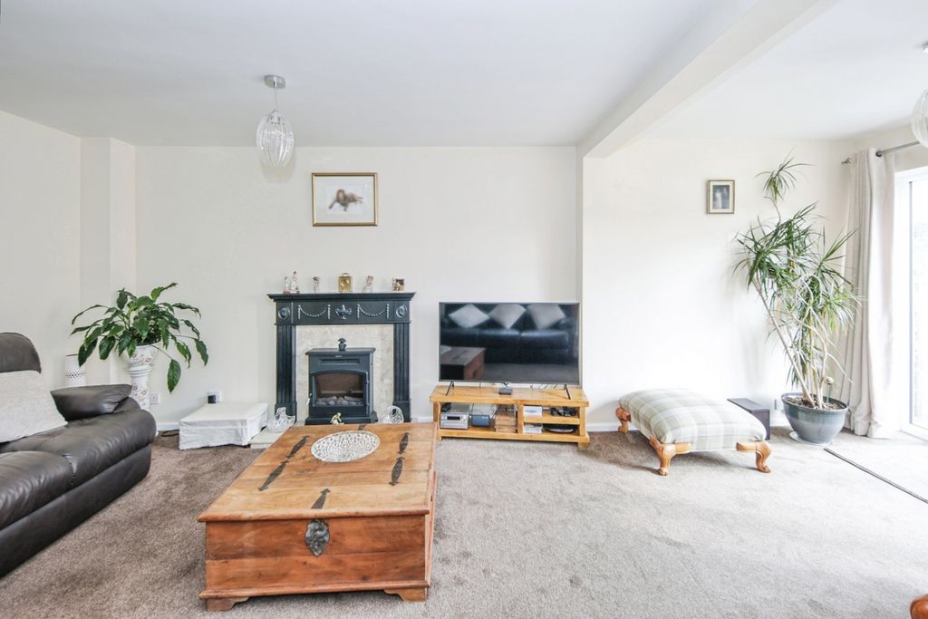 Property photo 2 of 18 Pbox-Img.Jpg
