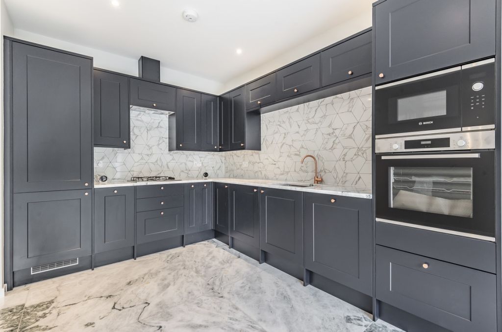 Property photo 2 of 17 654734 (4)