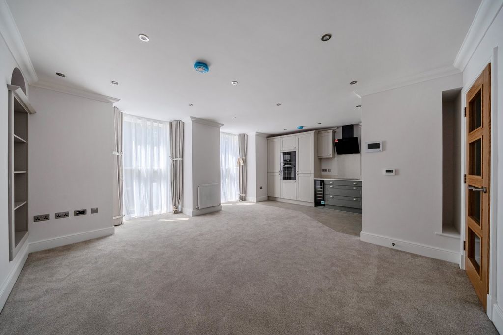 Property photo 2 of 15 Picture No. 37