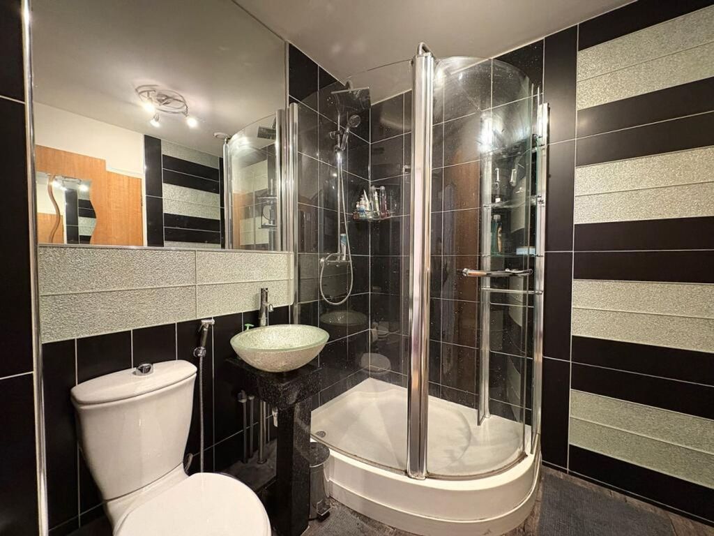 Property photo 3 of 26