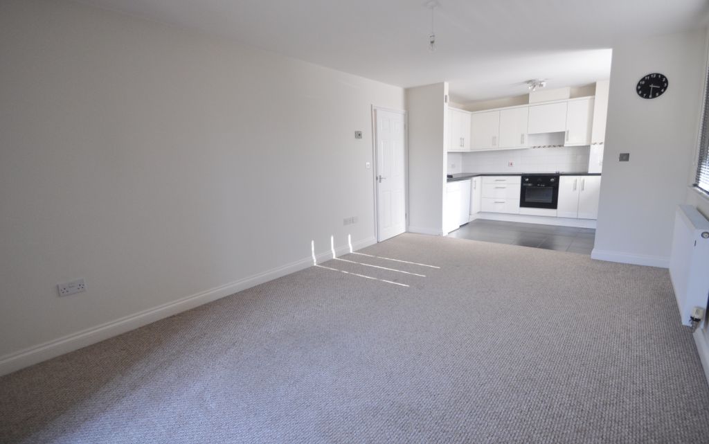 Property photo 2 of 16 Living Room