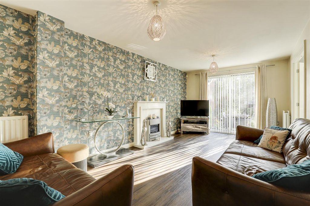 Property photo 2 of 20 19.Jpg