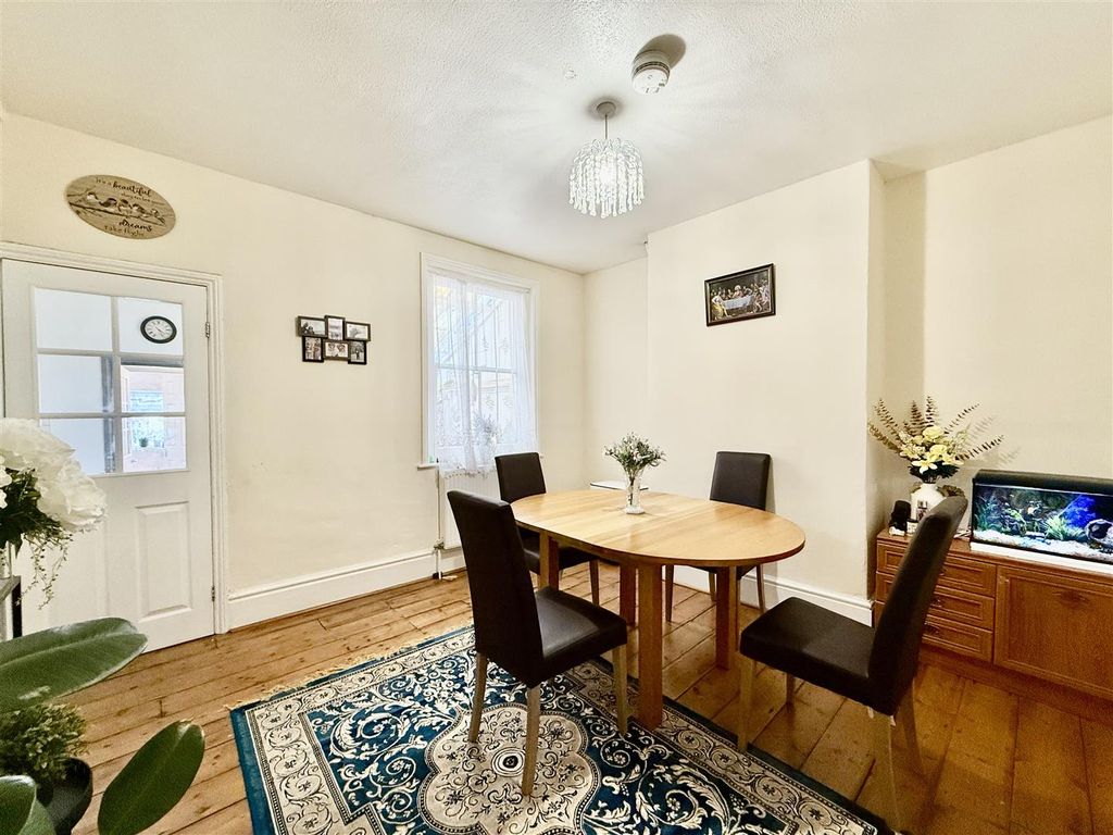 Property photo 3 of 20 Tempimagey4Sopj.Jpg