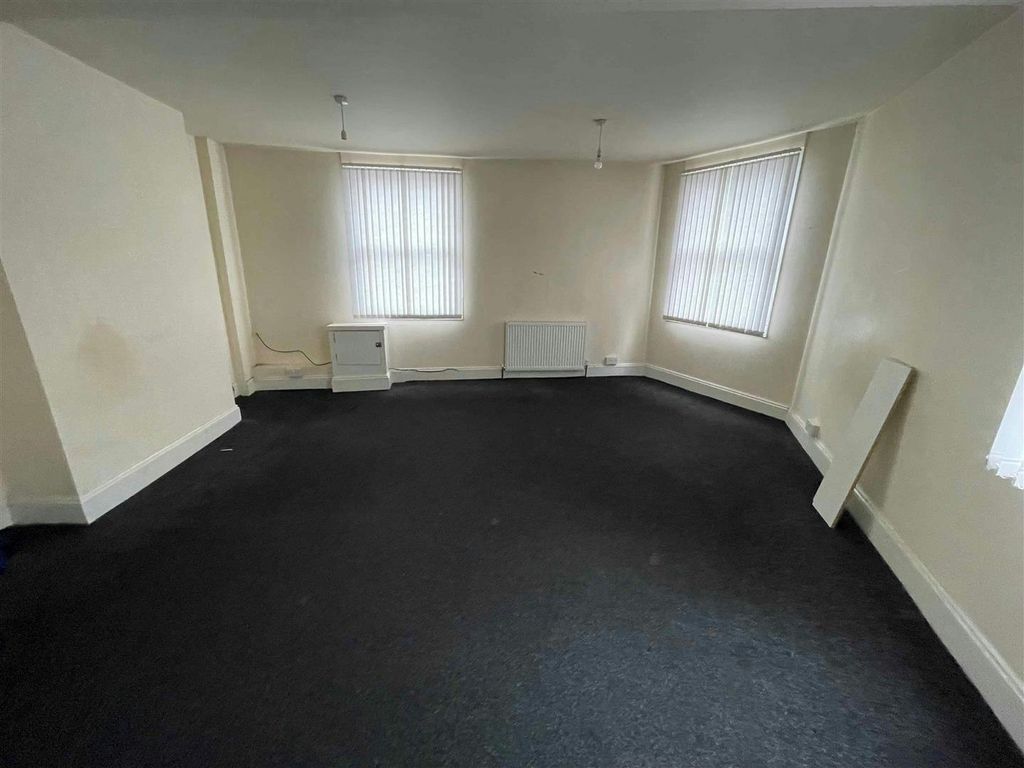 Property photo 3 of 8 3.Jpg