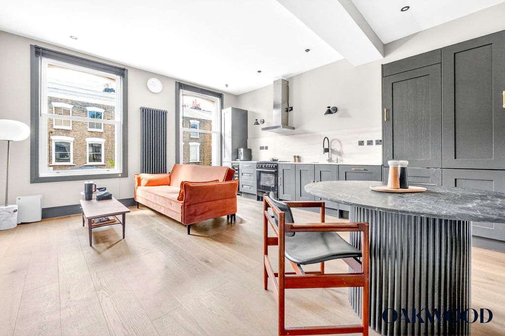 Property photo 1 of 25