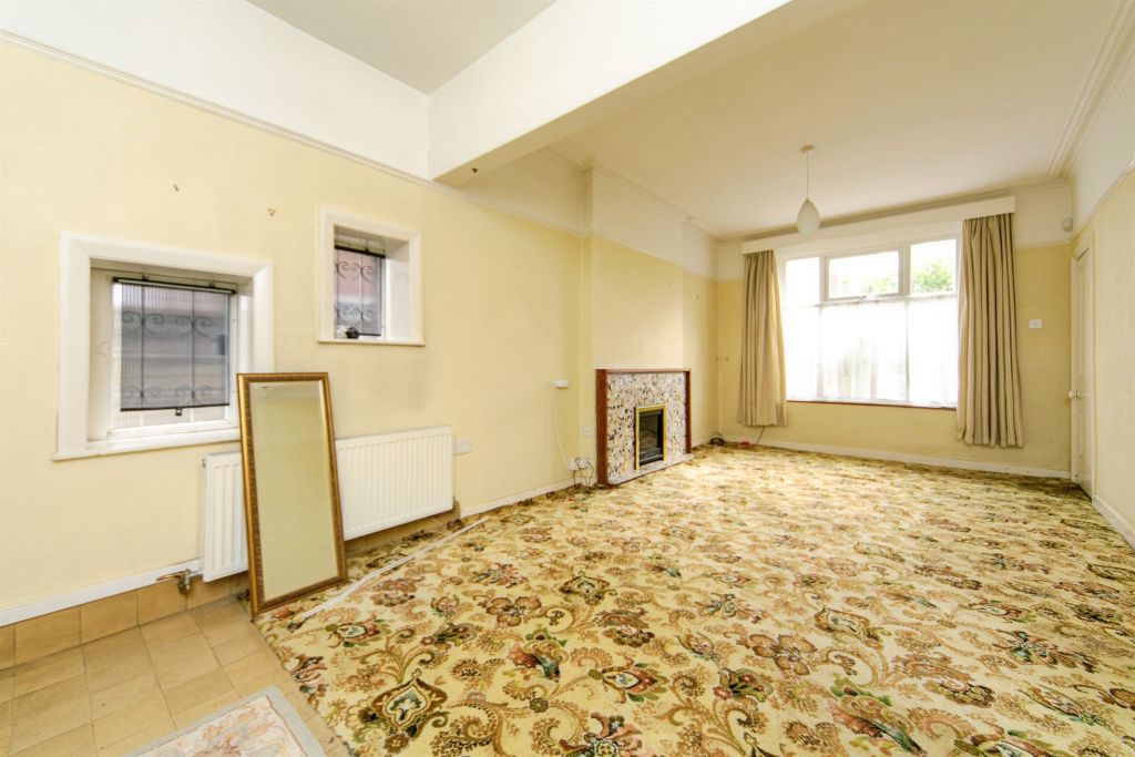 Property photo 3 of 26