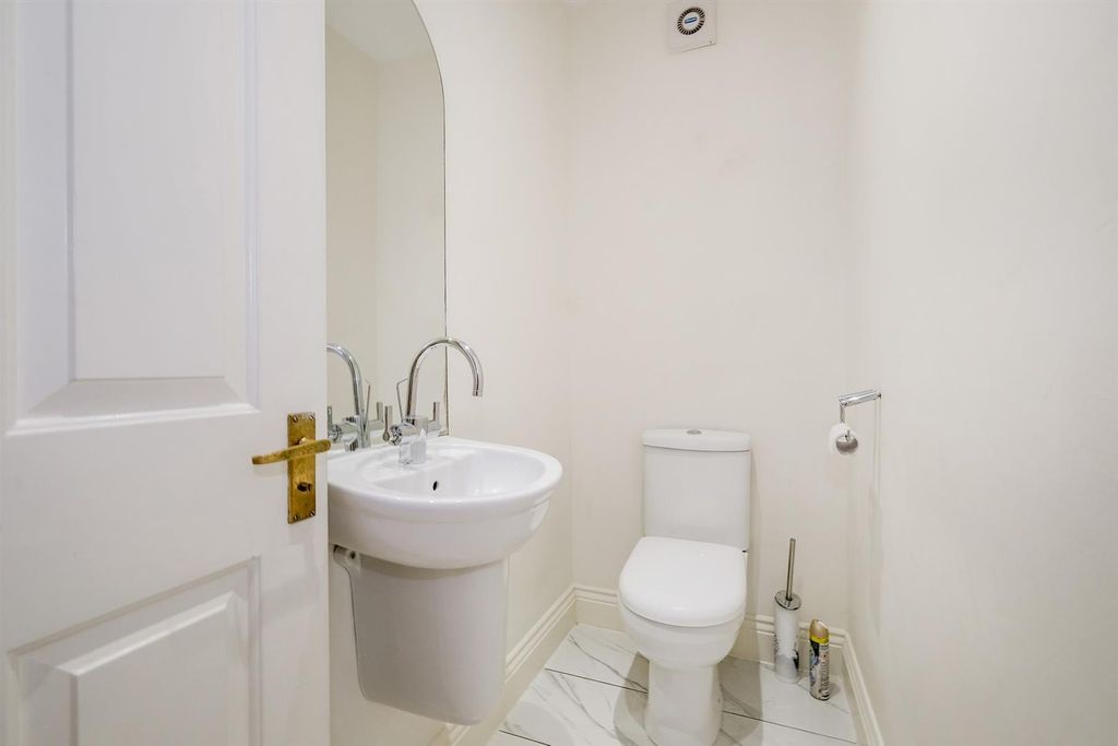 Property photo 3 of 25 54 Cowslip Road-5_Web.Jpg