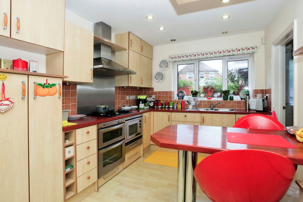 Property photo 3 of 17