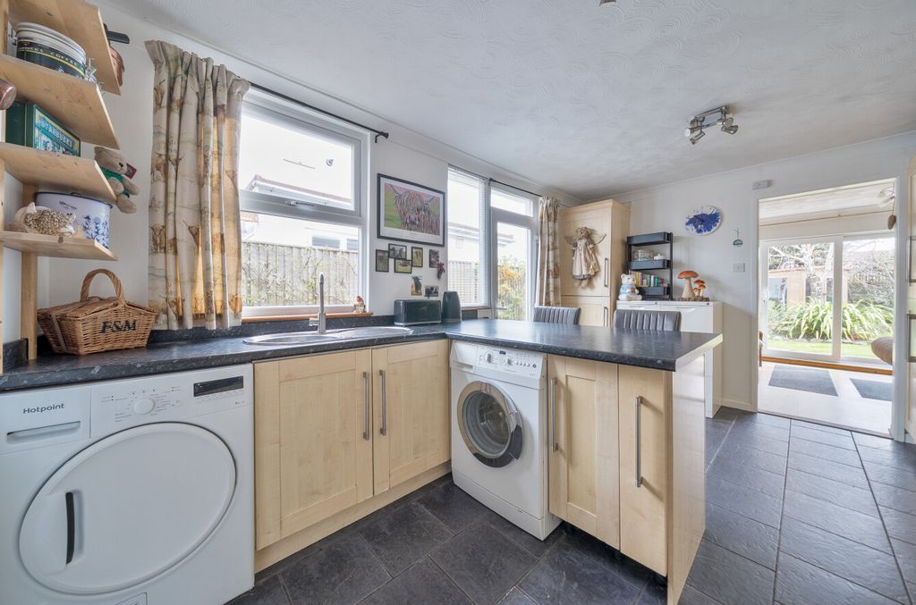 Property photo 2 of 18 1425165-26-69B401...