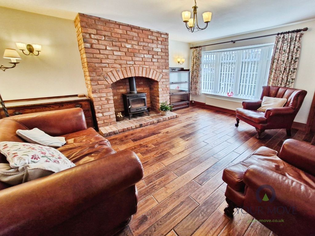 Property photo 3 of 22 Lounge